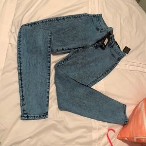 Fashion Nova dark acid wash jean, size 7/28